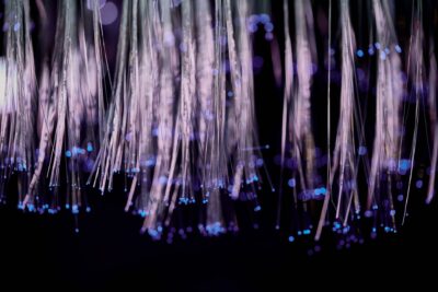 Fibre : 28,1 millions d&rsquo;abonnements fin juin, l&rsquo;ADSL passe sous les 10 %