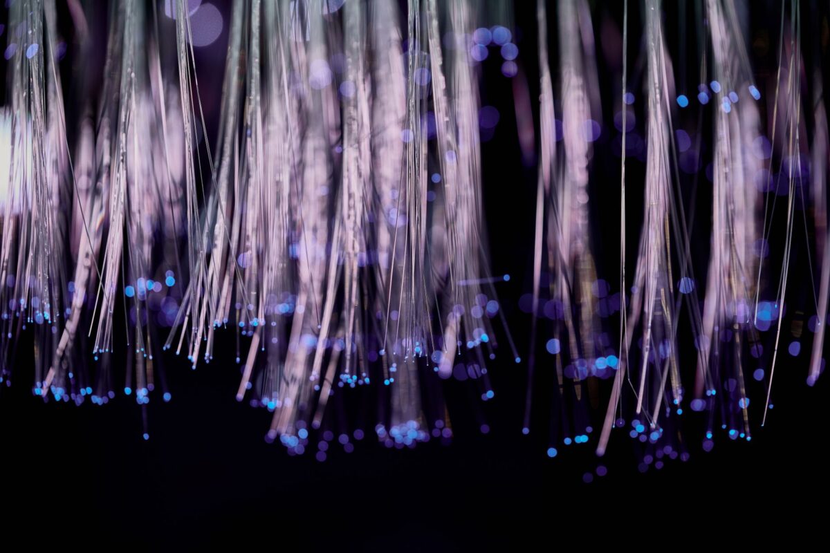 Fibre : 28,1 millions d'abonnements fin juin, l'ADSL passe sous les 10 %